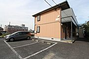 敷地内駐車場11台（別途契約・要空き確認）