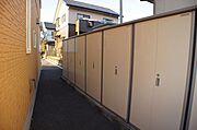 ■設備■外部ストッカーを設け、レジャー用品やタイヤなどを収納するのにおすすめ。