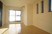 ☆角部屋☆　☆2面採光のお部屋です♪　☆窓ガラスは遮熱ペアガラスを採用しています♪