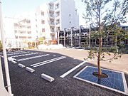 平面と立体の駐車場もあります。（要空き確認）