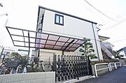 居住者専用の自転車置場は屋根付きで安心です。雨が降っても大切な自転車の雨避けになります☆