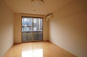※同タイプのお部屋の写真となります※★エアコンを1基設置しています★