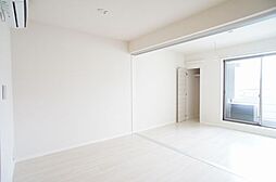 【ＬＤＫ～洋室】間仕切りのスライドスクリーンを活用して部屋を使い分けることができます