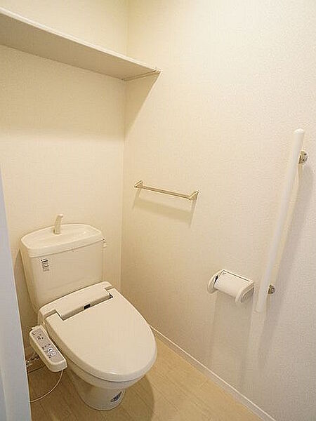 画像15:温水洗浄便座付きトイレ！