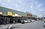ヤオコー徒歩6分（480ｍ）の立地です！！日々のお買い物はこちらをご利用下さいませ♪♪