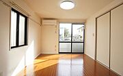エアコン、天井ＬＥＤ照明、室内用物干し設備付　2部屋目の洋室です。