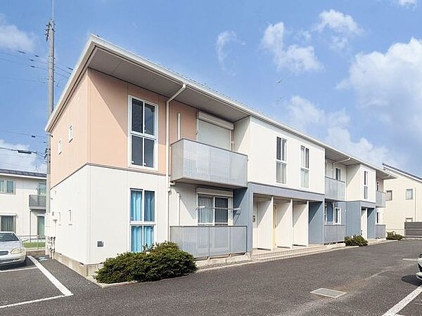 apartment 茨城県常総市内守谷町きぬの里３丁目7-7
地図を見る