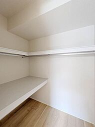 【ＷＩＣ】ハンガーポール付き収納