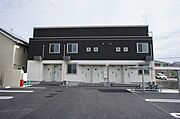 ☆全世帯1階に玄関を設けてあります！駐車場は2台付！！