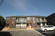■全室西向き　■敷地内駐車場有り