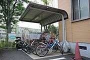 入居者専用駐輪場は嬉しい屋根付きです☆