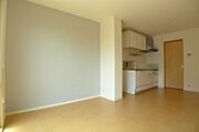 【ＬＤＫ】ＬＤＫ10．1帖☆お部屋の印象を引き立たせるアクセントクロスを使用しています◎