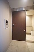 共用エントランスはオートロック仕様♪