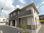 1階2ＬＤＫ、2階3ＬＤＫのシャーメゾンです。