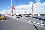 ホームセンター「ケーヨーデイツー」＆「マクドナルド」まで徒歩6分（480ｍ）です。