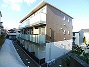 敷地内舗装駐車場、別途契約月額5，500円（税込）で利用可能♪（一部軽自動車専用区画なります）