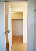 ★ＷＩＣ☆棚付きのＷＩＣ！大型収納でお部屋がすっきり使えます♪