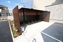 敷地内駐輪場完備♪