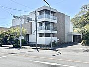 積水ハウス施工の3Ｆ建て重量鉄骨造の賃貸住宅『シャーメゾン』／共用玄関オートロック／駐車場2台付き（無料）