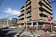 【セブンイレブン】まで徒歩5分（350ｍ）。急なお買い物も24時間なら安心ですね！