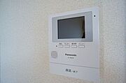 来訪者を声と映像で確認できて安心なカラーモニタードアホン♪録画再生機能付き！！