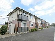 【☆積水ハウスのシャーメゾン☆】南向きの建物で前面駐車場のため、日当たり良好です☆