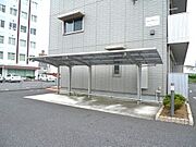 【☆積水ハウスのシャーメゾン☆】駐輪場は屋根付きです♪近隣には商業施設もありますので自転車でご移動の方にオススメです☆
