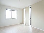 2ＬＤＫのお部屋はシングルの方にもおすすめ♪趣味のお部屋を持てます♪