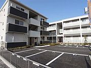 駐車場は敷地内にあります♪