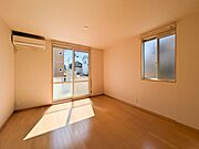 12．6帖のＬＤＫです。エアコン一台備え付けです♪