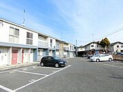 【カーサブルーノＥ】軽量鉄骨造で耐震性の高さに特徴のある積水ハウス施工！！南向きの建物です☆