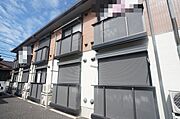 1・2階ともシャッター雨戸があります。