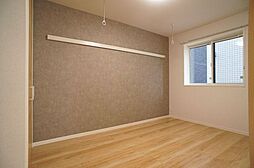 洋室には室内物干金具あり