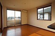 ※202号室の写真になります。反転している間取りです。