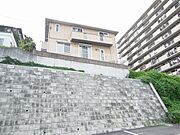 高台に立地していますので、陽当たり良好です♪