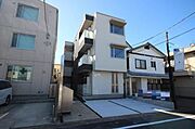 積水ハウス施工、重量鉄骨造3階建て「シャーメゾン」