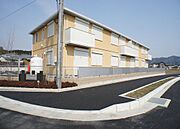 積水ハウス施工の賃貸住宅『シャーメゾン』／駐車場2台付き（無料）