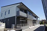 ～フォレスト三室～　三室町のファミリー向けシャーメゾンです！西南側からの全景です