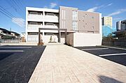 敷地内駐車場もございます（空き状況については（有）ヒロックス　大宮店までお問い合わせ下さい。）