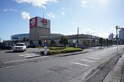 ■周辺施設■　スーパーベイシア矢板店まで車で7分（2，700ｍ）。