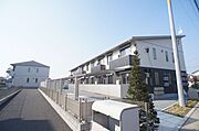 積水ハウス施工の賃貸住宅『シャーメゾン』／駐車場2台付き（無料）