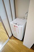 ■家電設備■　冷蔵庫と電子レンジを設備としてお貸しさせていただきます！ぜひご利用くださいね♪