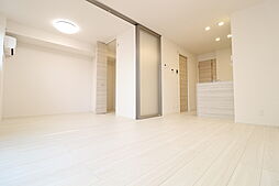 カサ・ルーナ 102 1階2LDKのリビング/ダイニング