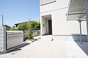■機能的でシックなメインアプローチ■