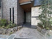 高級感のあるアプローチ