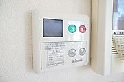 ○安心安全便利な設備○　給湯器リモコンには温度調整機能もついてます♪