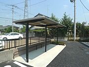 ★敷地内駐輪場は雨の日も安心の屋根付き★