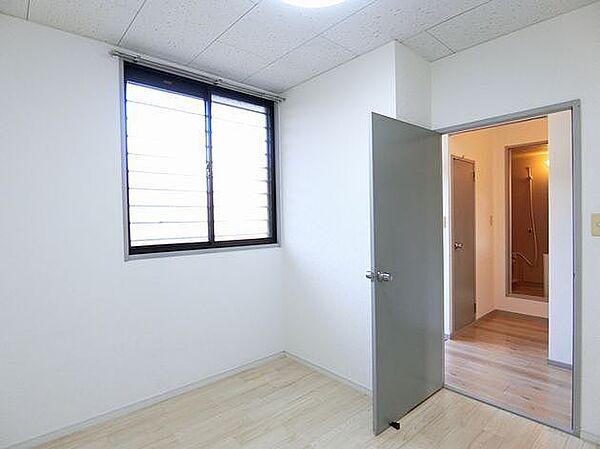 apartment 茨城県取手市白山１丁目6-22
地図を見る