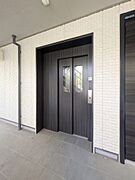 【積水ハウスのシャーメゾン】エレベーター採用。重い荷物があっても上下階の移動がスムーズ。