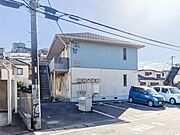 【防犯カメラ設置！積水ハウスのシャーメゾン】軽量鉄骨造で耐震性の高い積水ハウス施工！南西向きバルコニー☆都市ガス物件☆駐車場は各戸1台付き☆